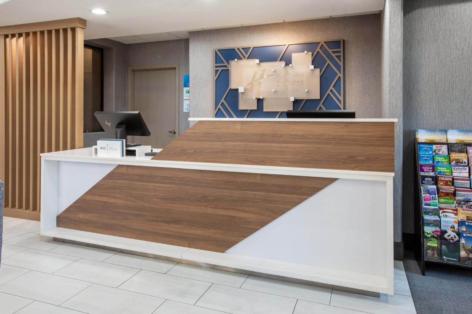 Express & By Ihg Hotel Lathrop