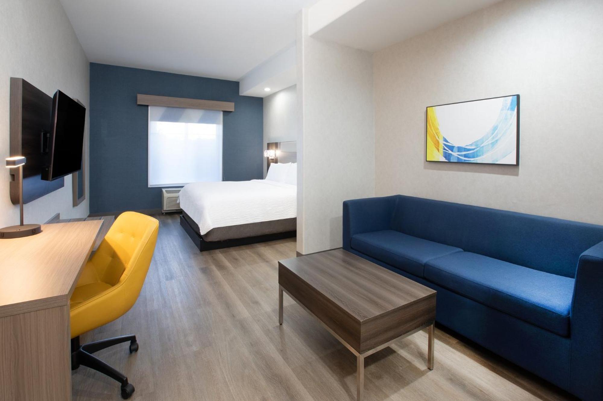 Express & By Ihg 2* Lathrop