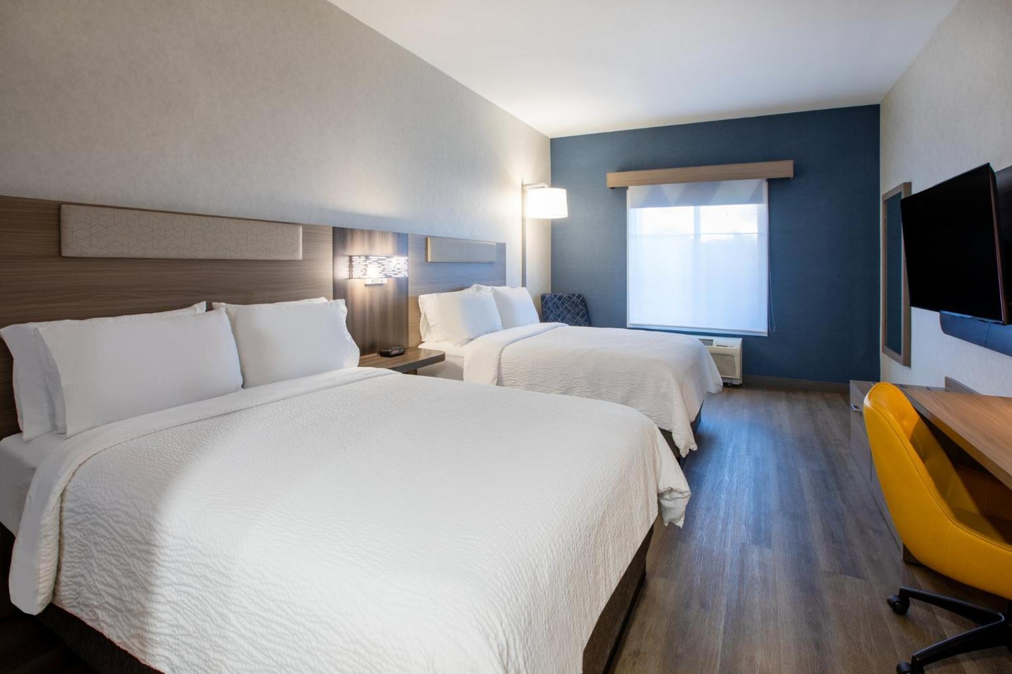 Express & By Ihg Lathrop