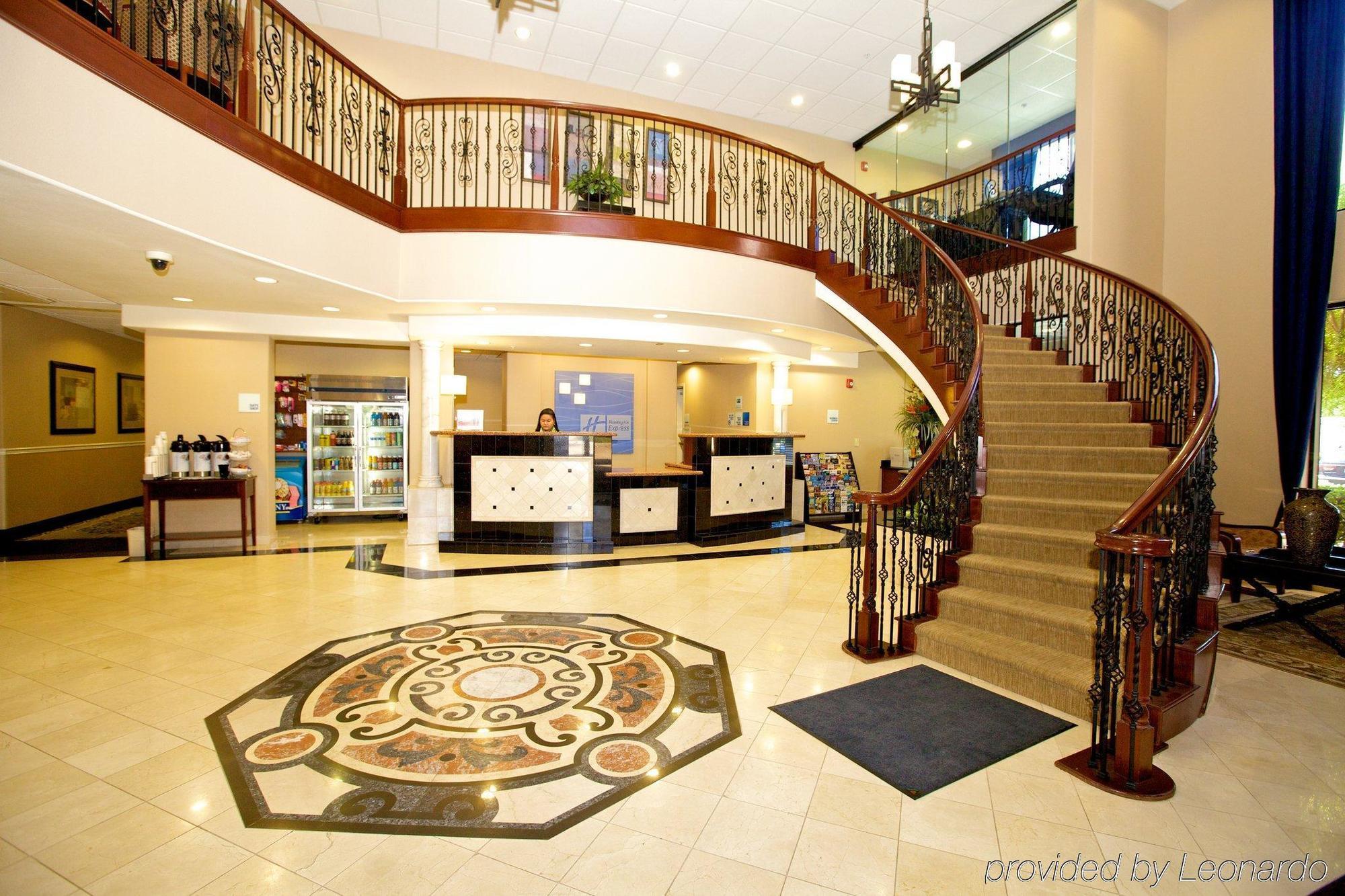 Express & By Ihg Lathrop