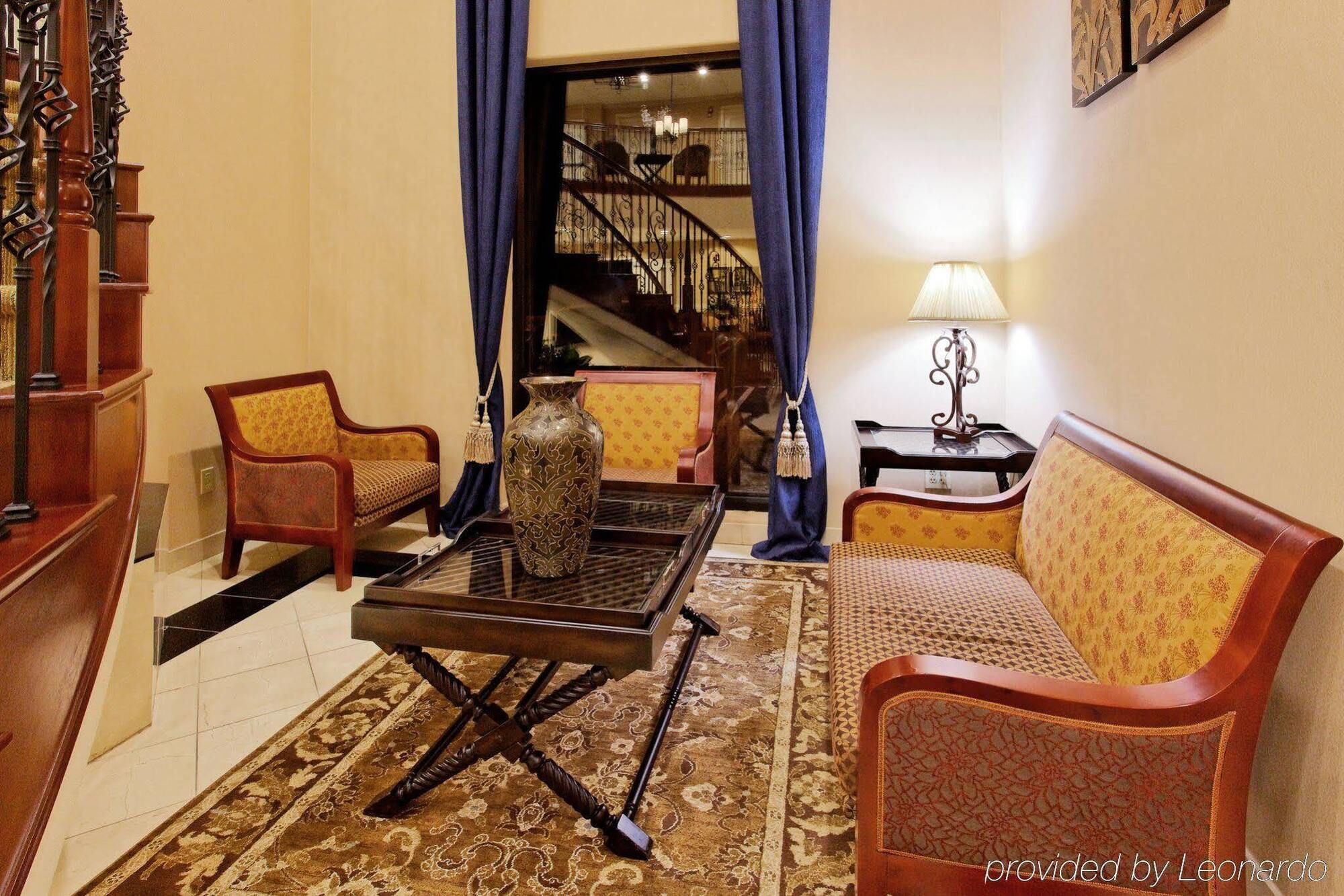 Hotel Express & By Ihg