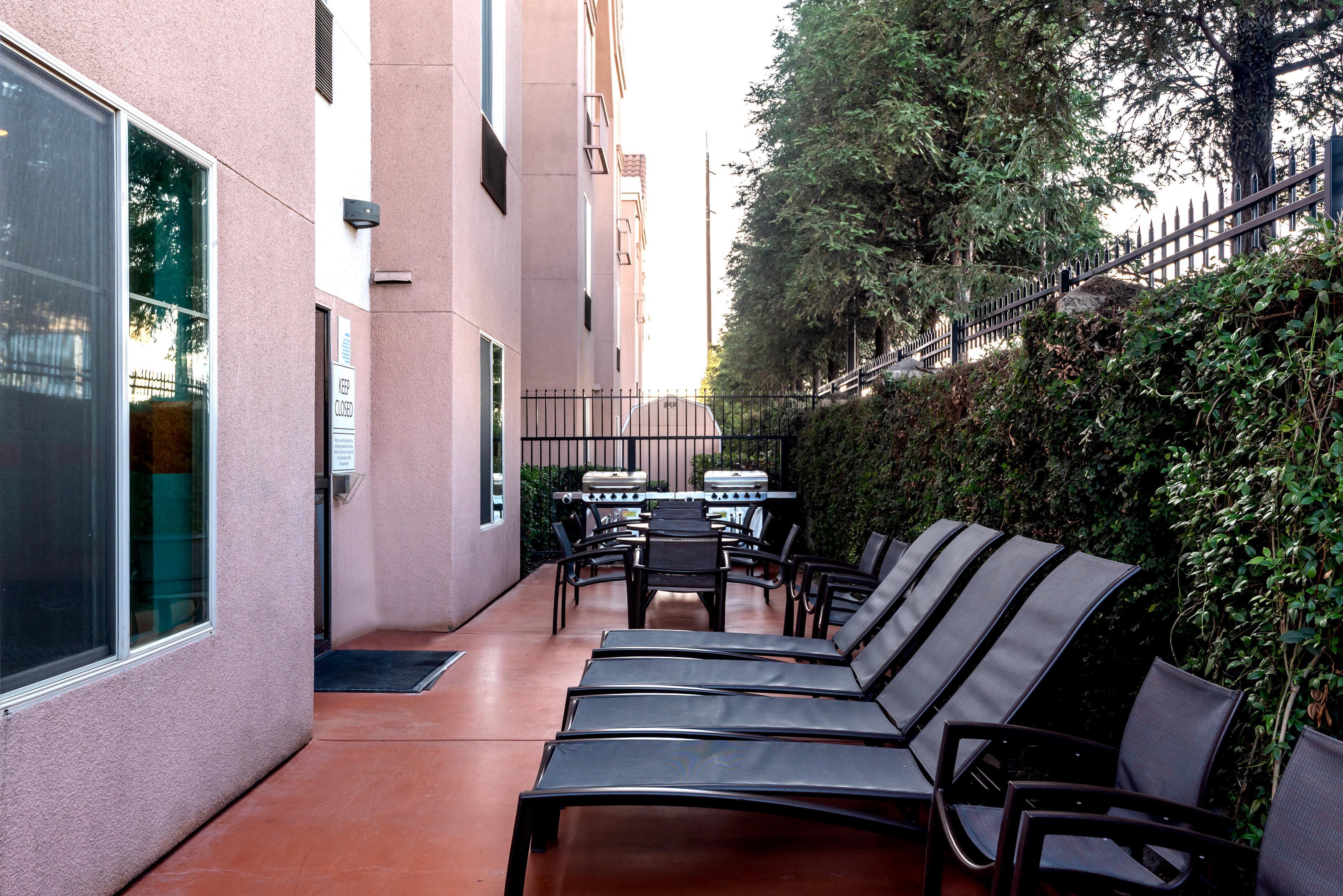 Hotel Express & By Ihg 2*