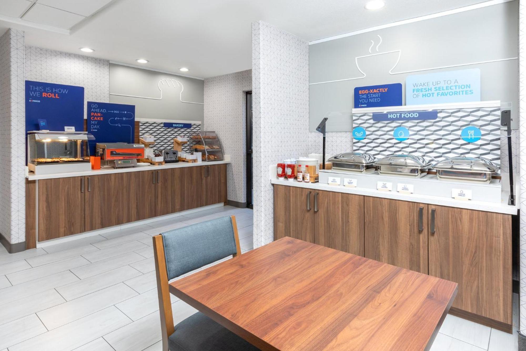 Express & By Ihg