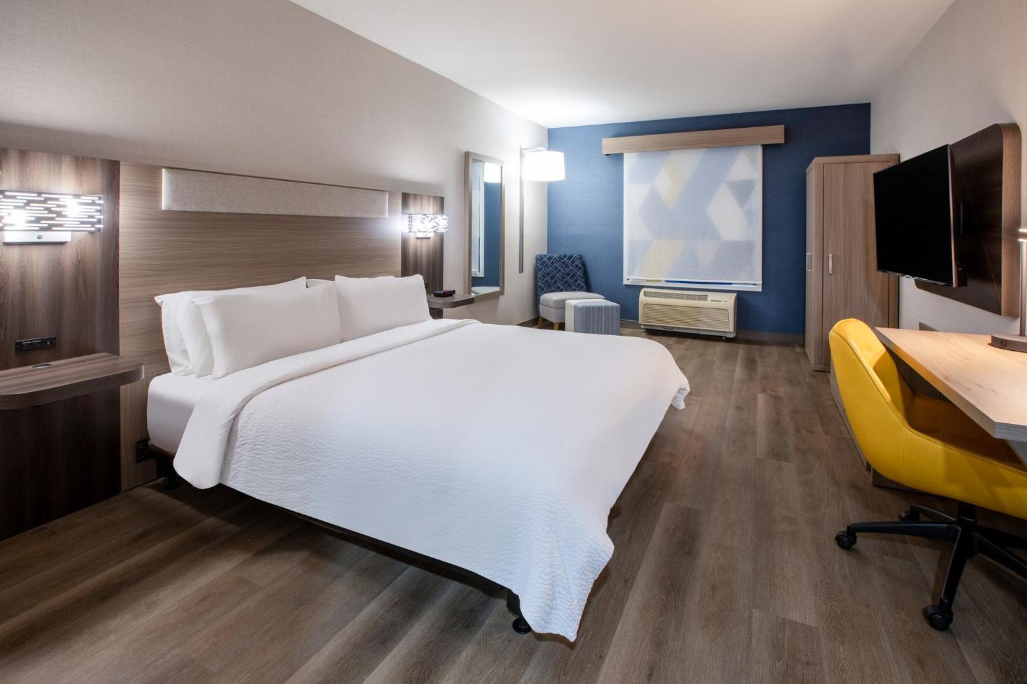Hotel Express & By Ihg