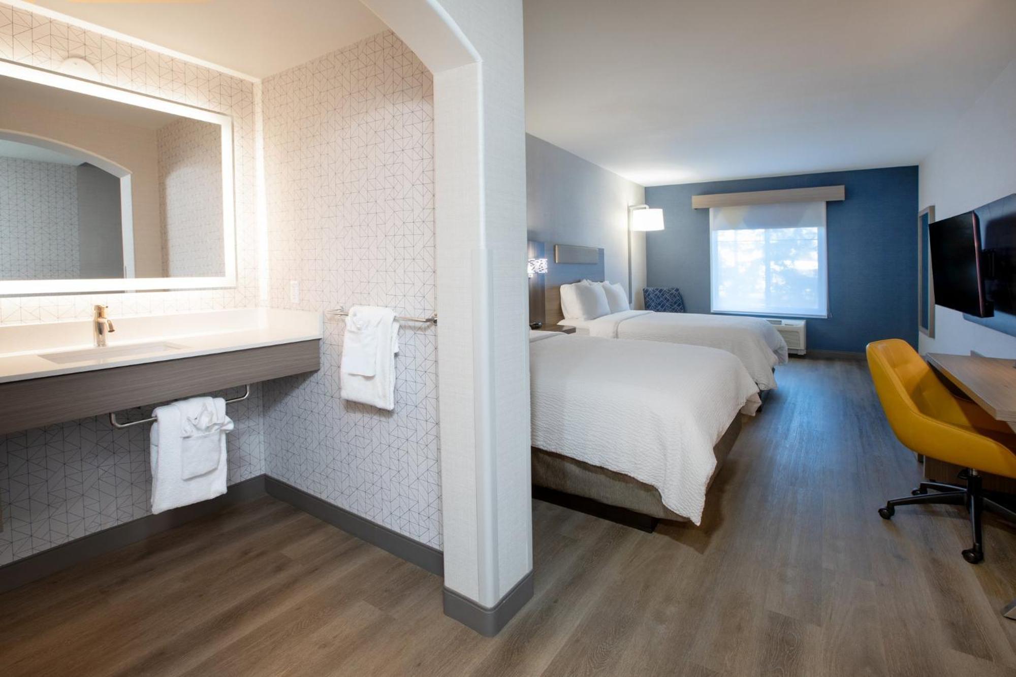 Hotel Express & By Ihg 2*