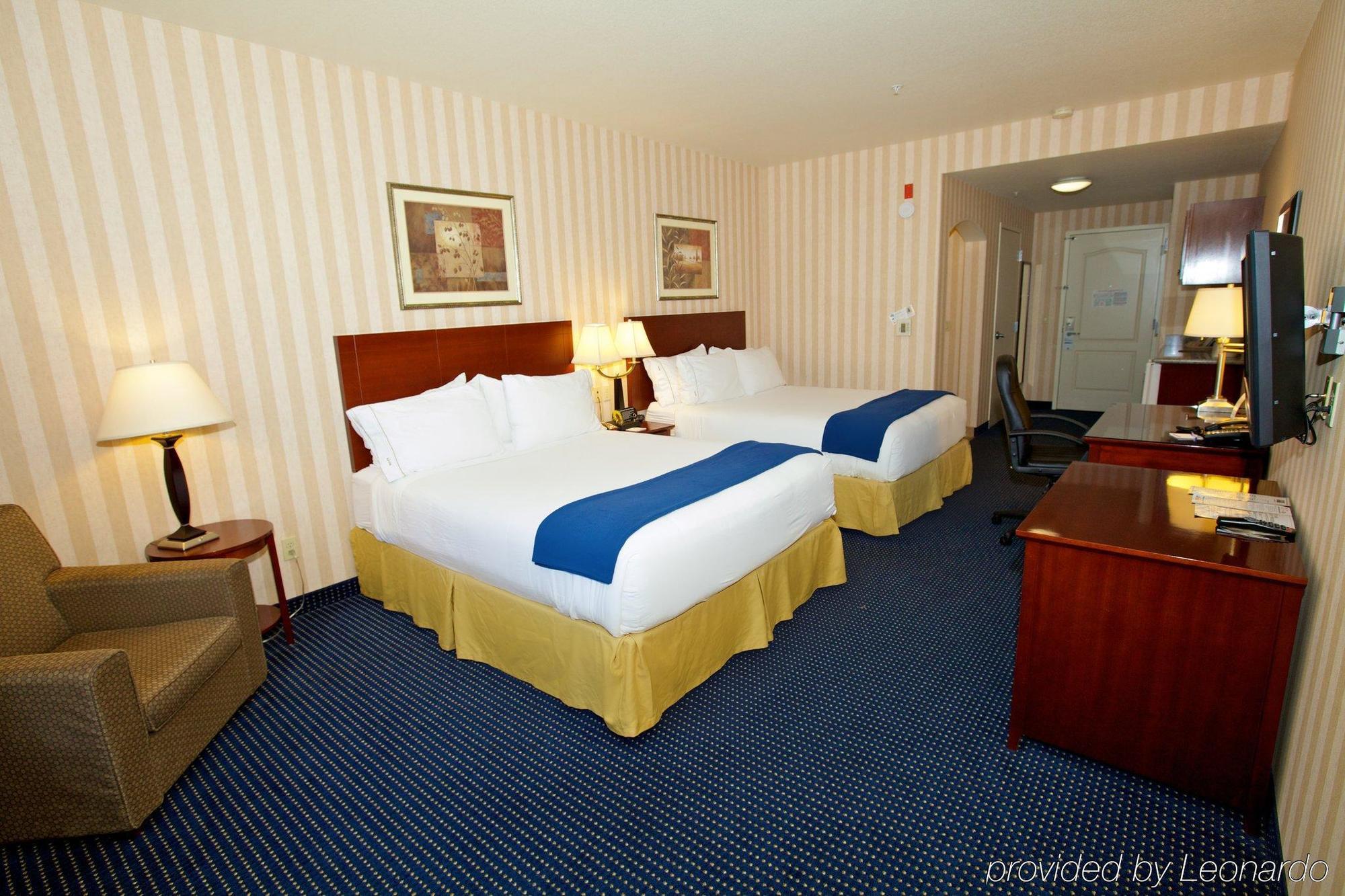 Express & By Ihg Hotel Lathrop