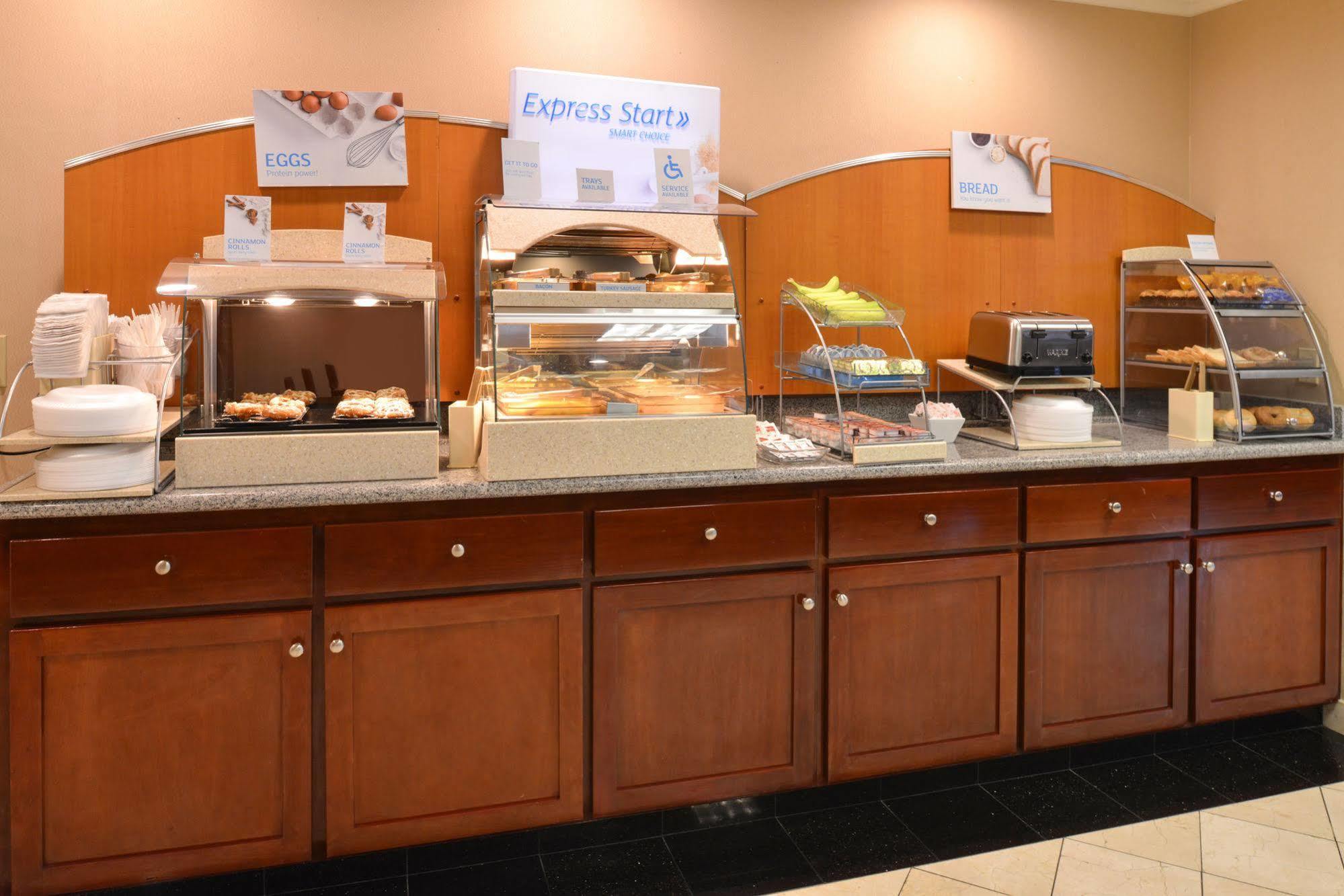 Express & By Ihg Lathrop
