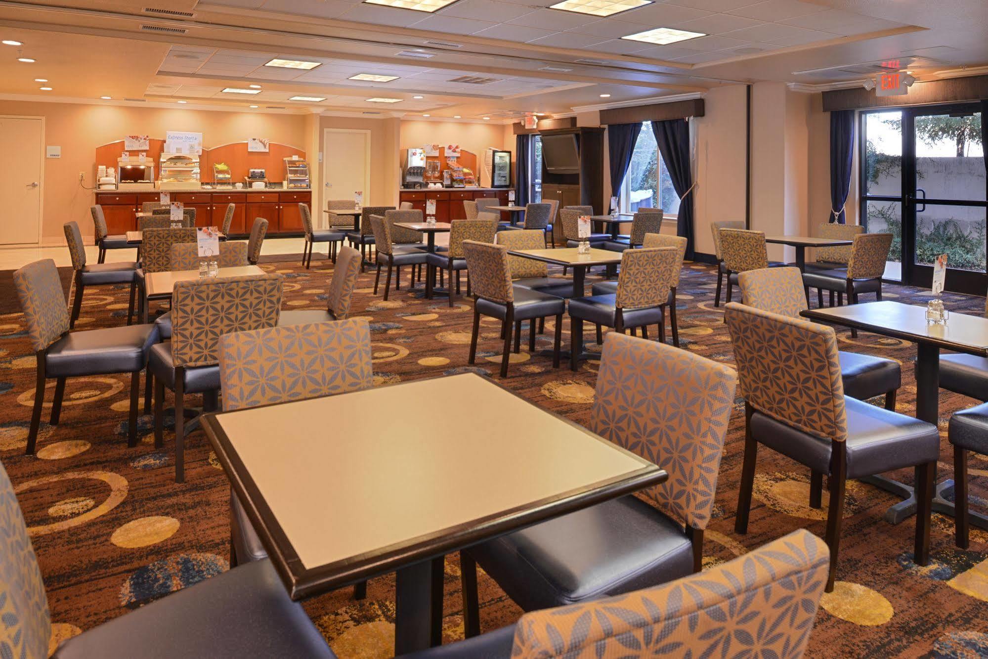 Express & By Ihg Hotel 2*